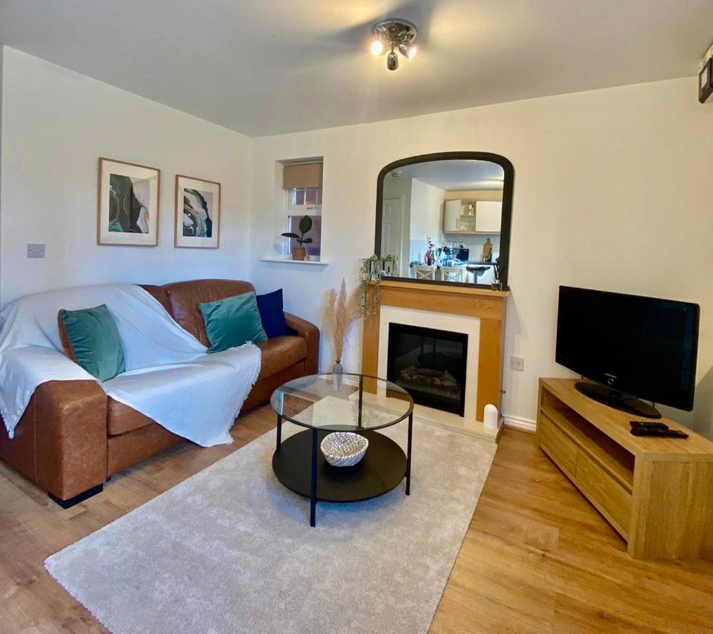 Chase Heights Apartment รูจลีย์ ภายนอก รูปภาพ